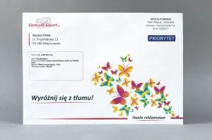 Koperty C4 z nadrukiem | Krótki bok | Pasek samoprzylepny | Recykling szary | 100 g/m2